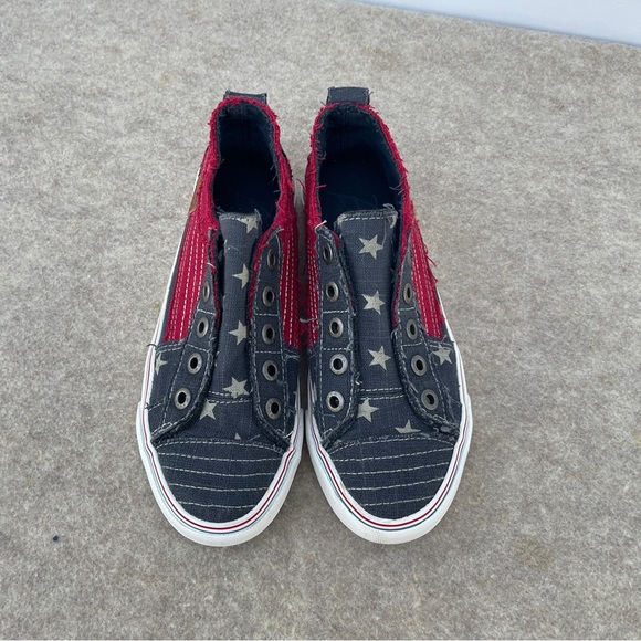 Blowfish Malibu Blue Red Stars American Linen Slip On Comfort Sneakers size 7.5 - Picture 7 of 13